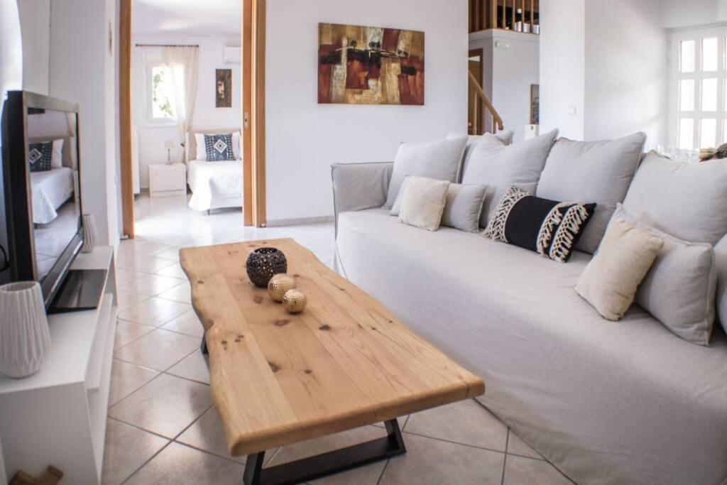 Villa Ventus, 40Sqm Private Pool & Hot Tub! Roussospítion Eksteriør billede
