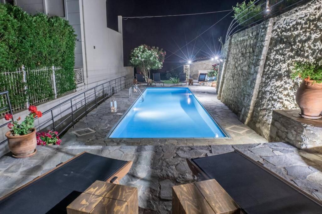 Villa Ventus, 40Sqm Private Pool & Hot Tub! Roussospítion Eksteriør billede