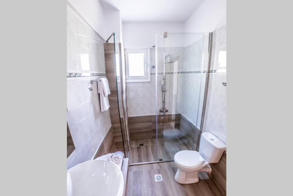 Villa Ventus, 40Sqm Private Pool & Hot Tub! Roussospítion Eksteriør billede